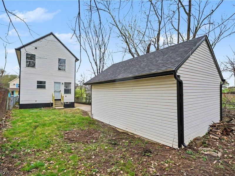 2911 E 102nd Street, Cleveland, OH 44104 Photo 23
