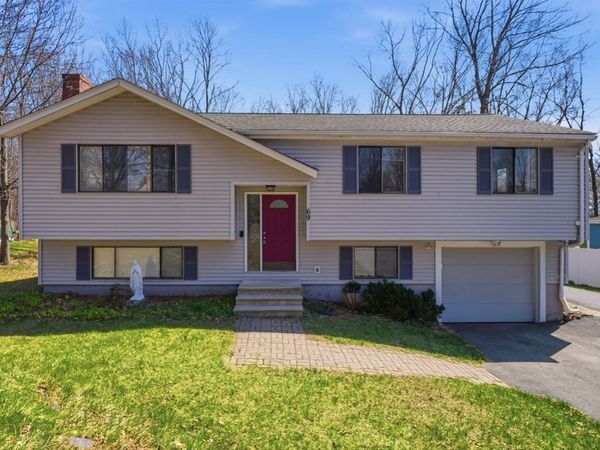 69 Lake Street, Shrewsbury, MA 01545