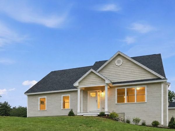 10 Juliana Ave., Nashua, NH 03064