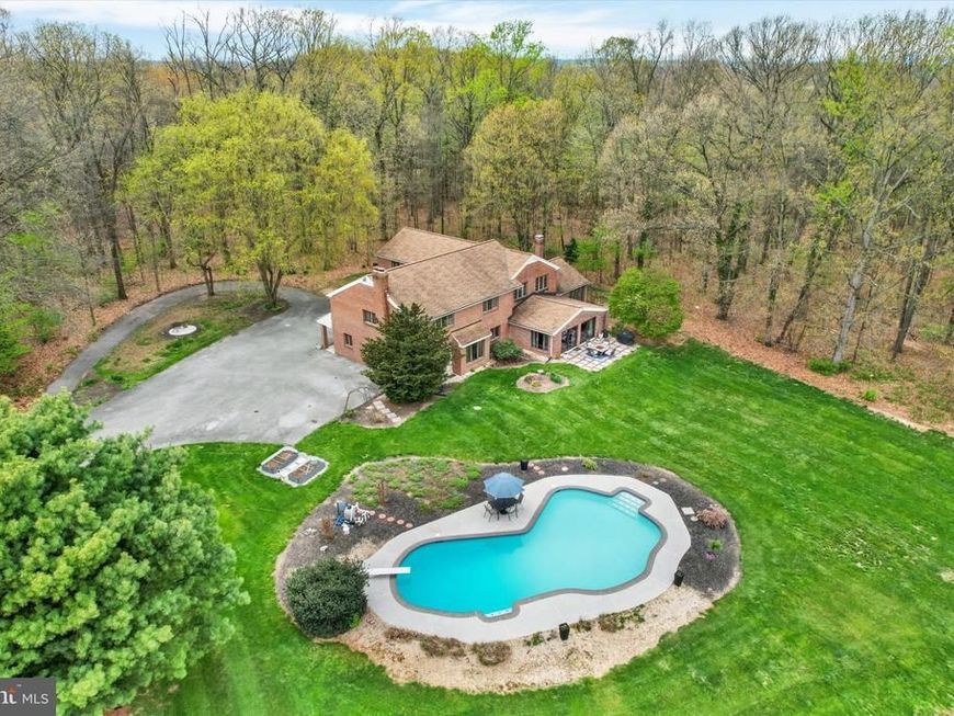 3806 Smoketown Road, Glenville, PA 17329 Main Photo