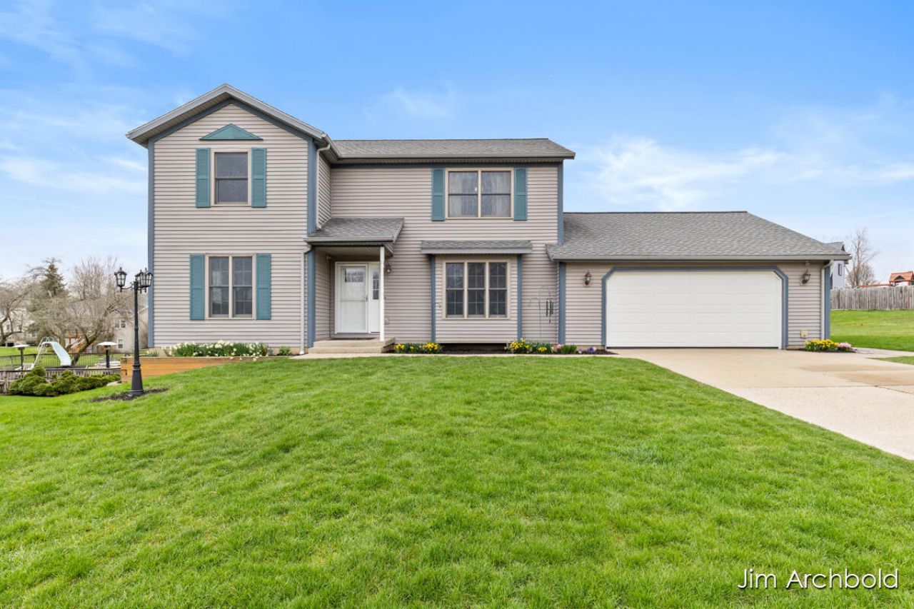 2927 Valley Avenue Nw, Grand Rapids, MI 49544 Main Photo