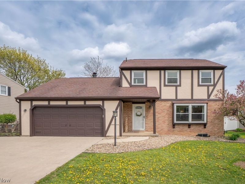 8028 Woodrush Drive NW, North Canton, OH 44720 Photo 1