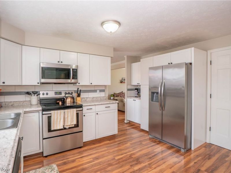 8028 Woodrush Drive NW, North Canton, OH 44720 Photo 12