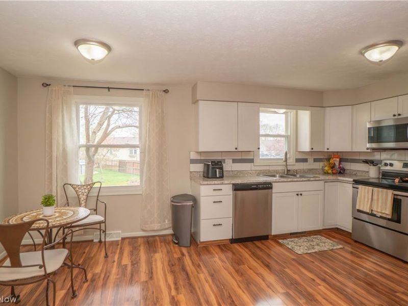 8028 Woodrush Drive NW, North Canton, OH 44720 Photo 13