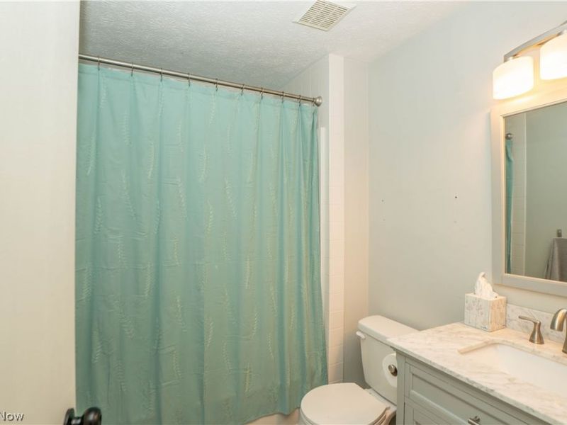 8028 Woodrush Drive NW, North Canton, OH 44720 Photo 30