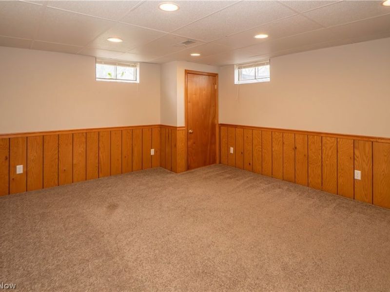 8028 Woodrush Drive NW, North Canton, OH 44720 Photo 32