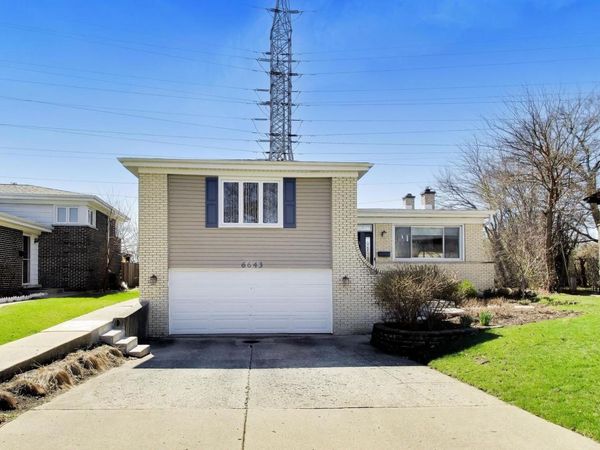 6643 Davis Street , Morton Grove, IL 60053