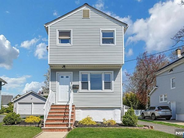 34 Shadyside Avenue, DUMONT, NJ 07628
