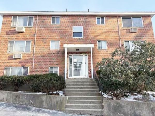 6 Norumbega Terrace, Unit 10, Waltham, MA 02453