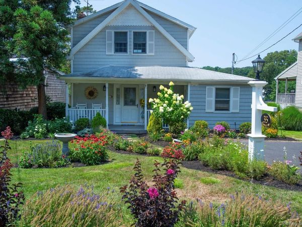 35 Prospect Road , Centerport, NY 11721