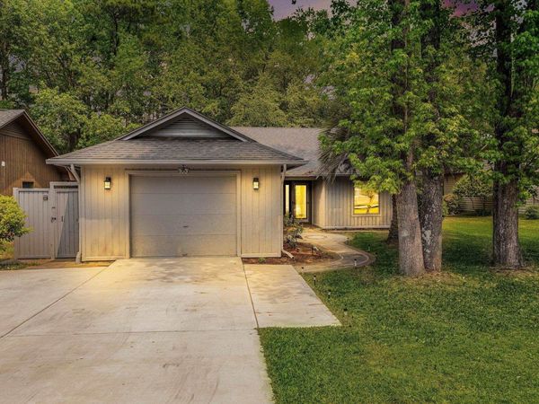 103 Hickory Dr., Conway, SC 29526