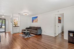 103 Hickory Dr. photo 4