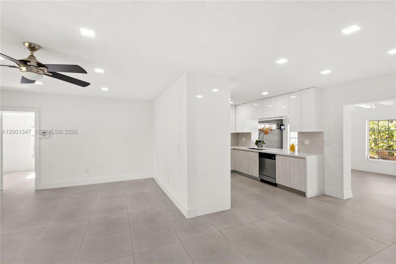 6605 SW 61st St, South Miami, FL 33143 Photo