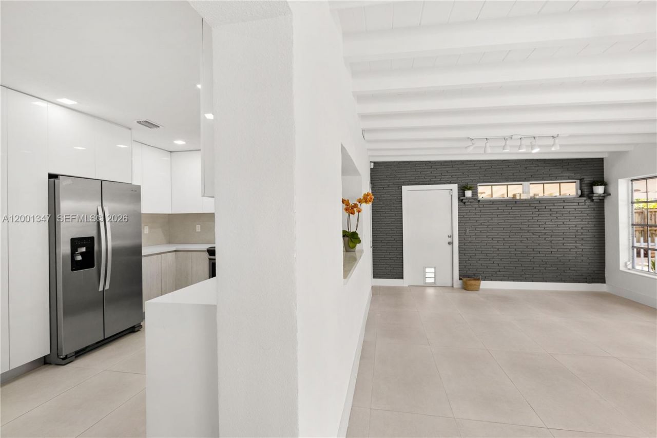 6605 SW 61st St, South Miami, FL 33143 Photo