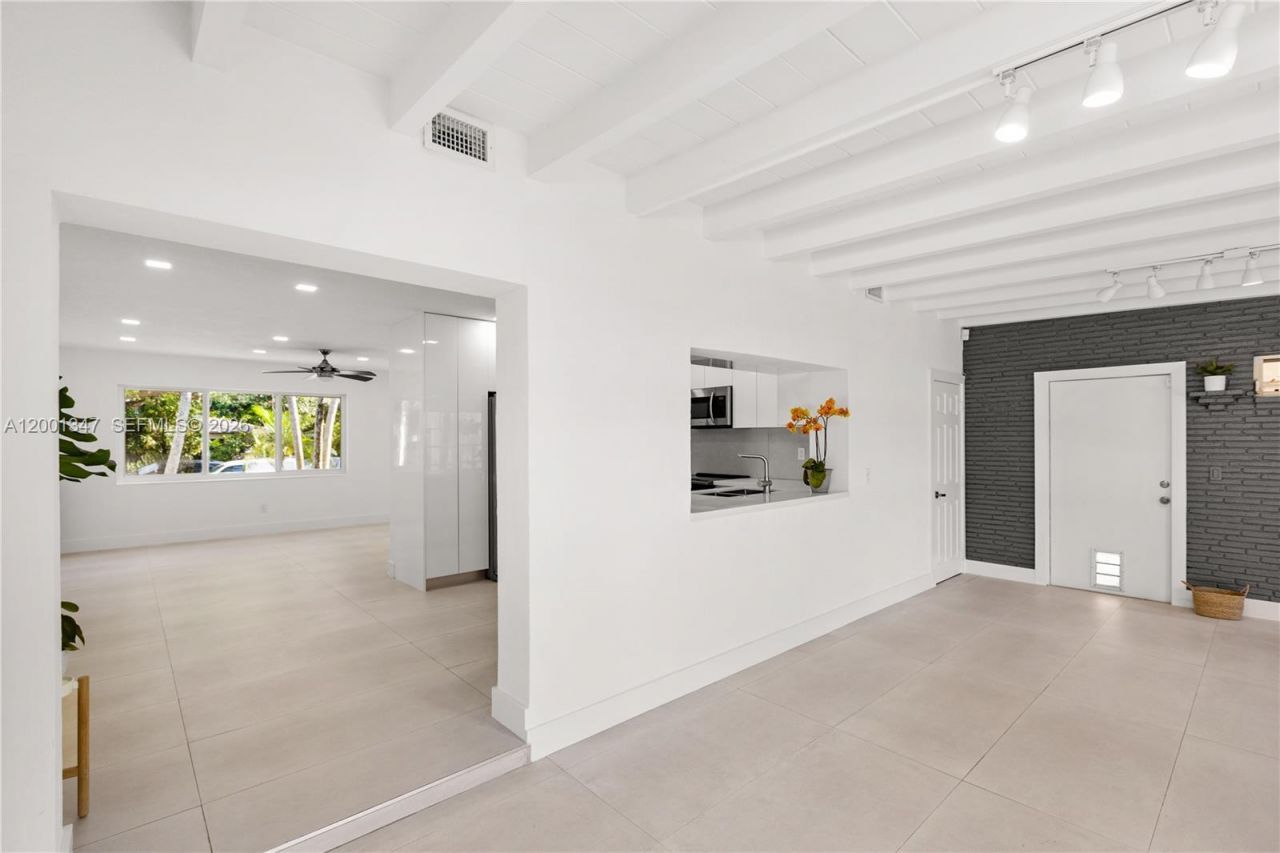 6605 SW 61st St, South Miami, FL 33143 Photo
