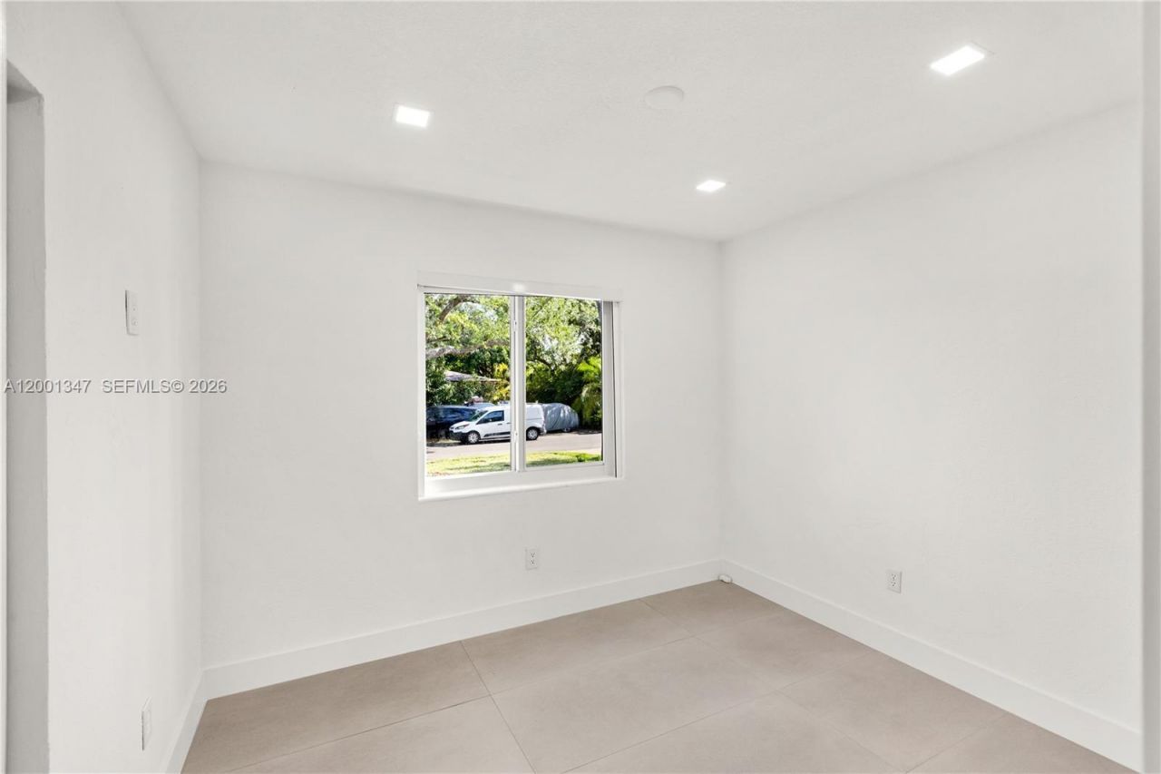 6605 SW 61st St, South Miami, FL 33143 Photo