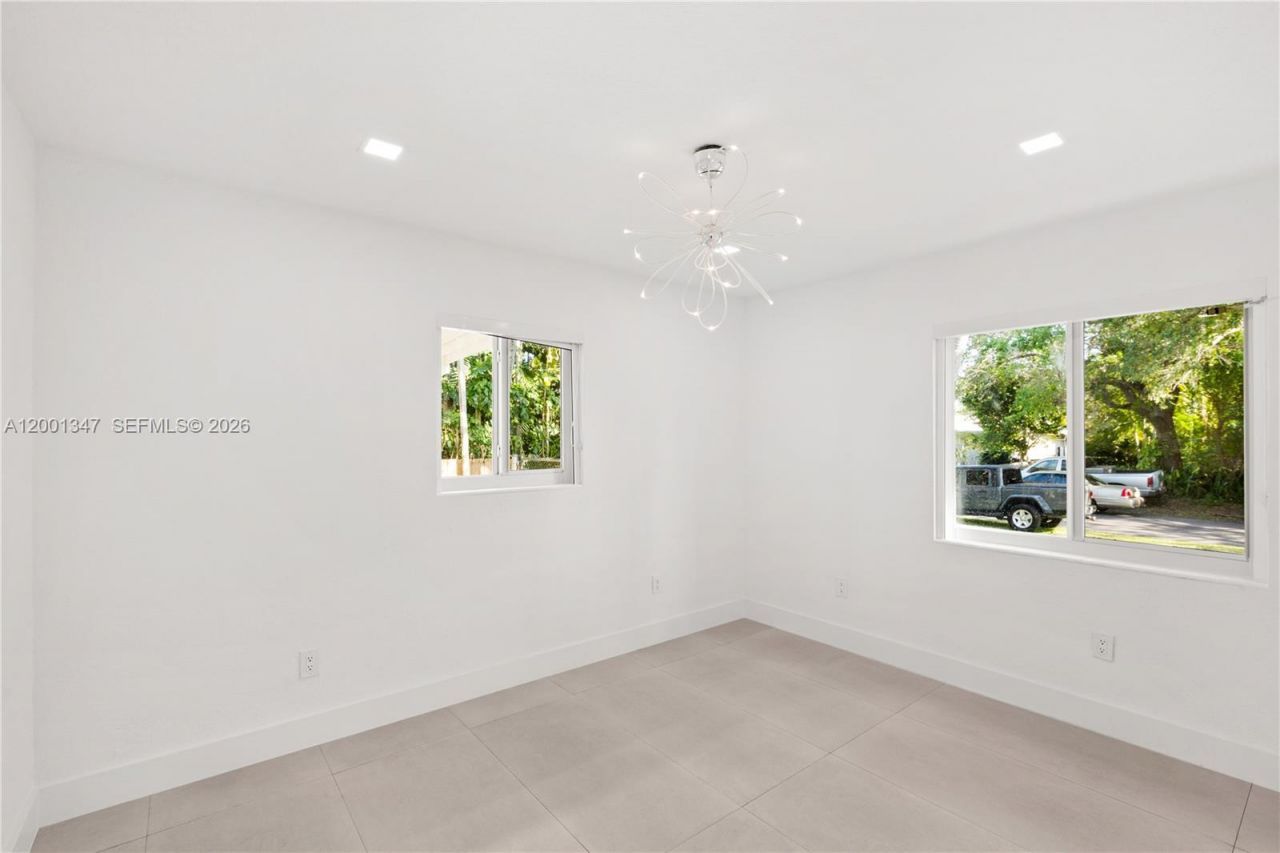 6605 SW 61st St, South Miami, FL 33143 Photo