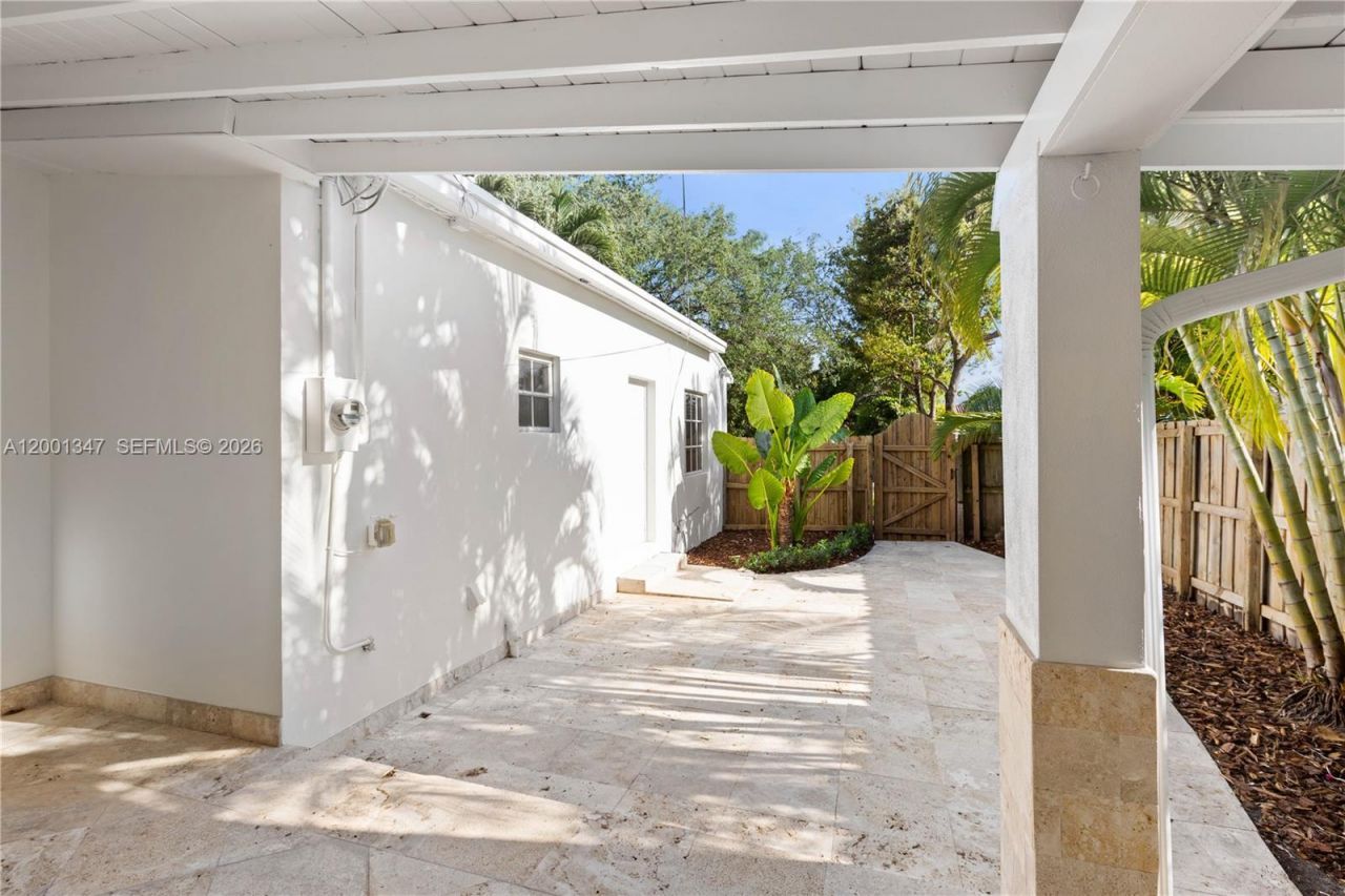 6605 SW 61st St, South Miami, FL 33143 Photo
