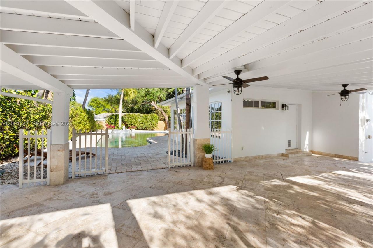 6605 SW 61st St, South Miami, FL 33143 Photo