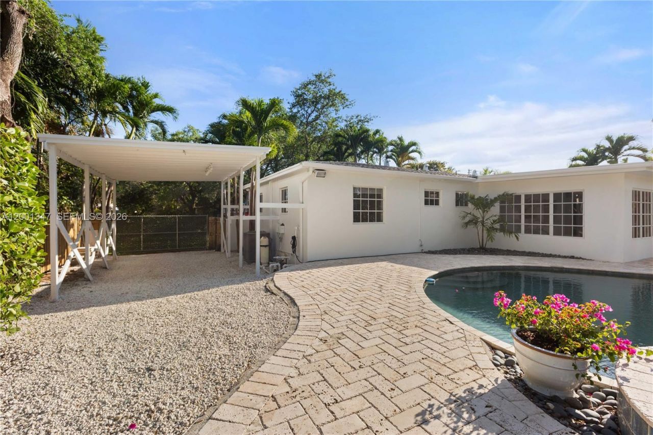 6605 SW 61st St, South Miami, FL 33143 Photo
