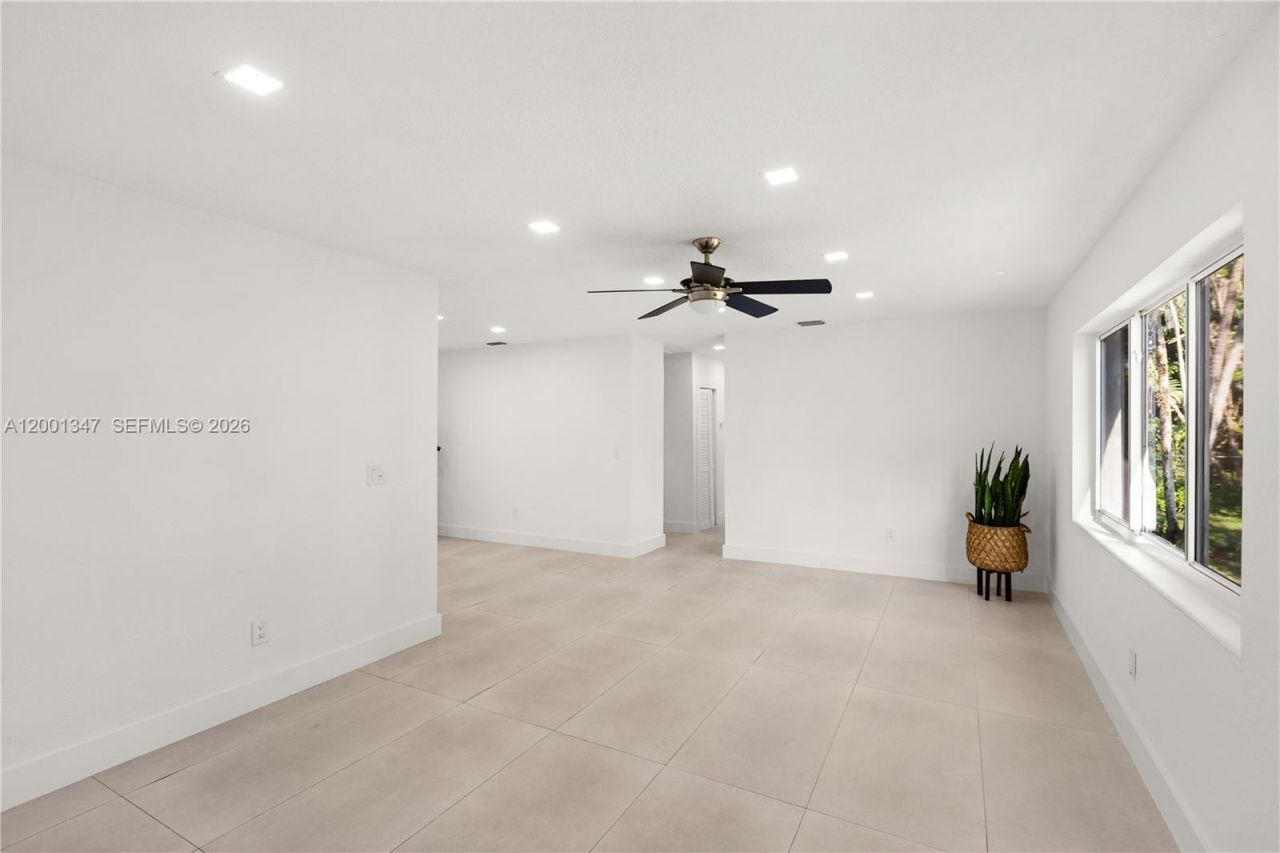6605 SW 61st St, South Miami, FL 33143 Photo