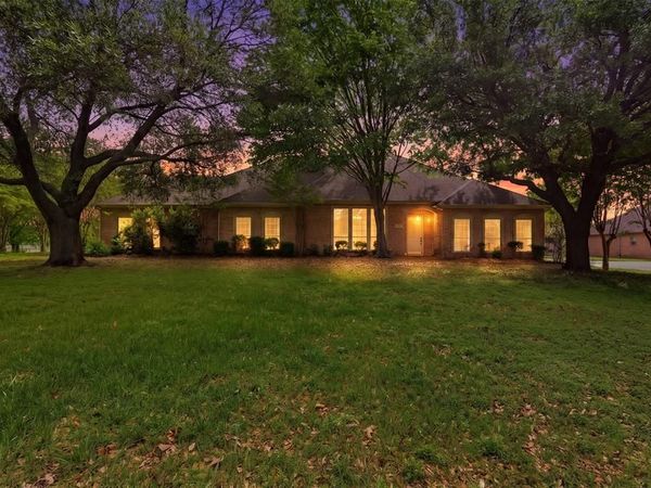 270 Brookbend Drive, Waxahachie, TX 75165