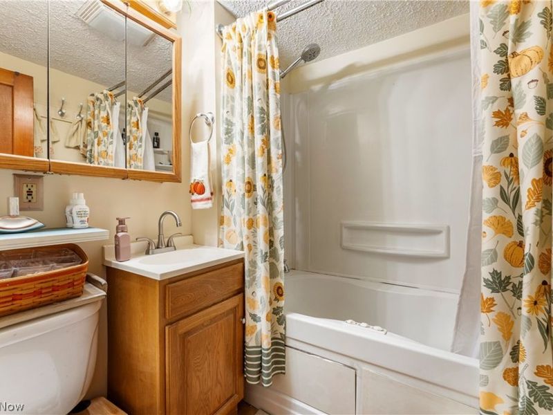 7000 Navarre Road SW, Massillon, OH 44646 Photo 19