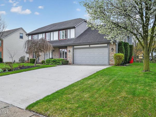 7309 Fox Lane, Holland, OH 43528