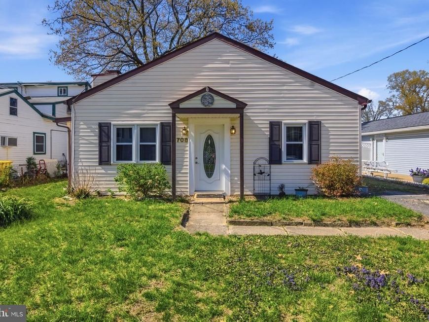 708 213th Street, Pasadena, MD 21122 Main Photo