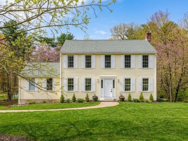 10 Dawn Street, Salem, NH 03079