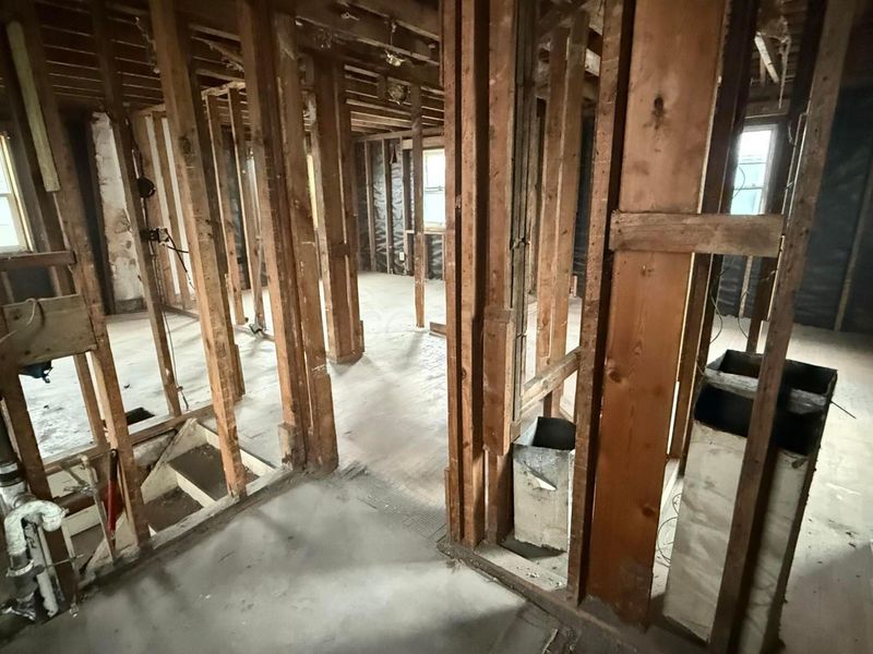 1079 Ellsworth Avenue, Columbus, OH 43206 Photo 14