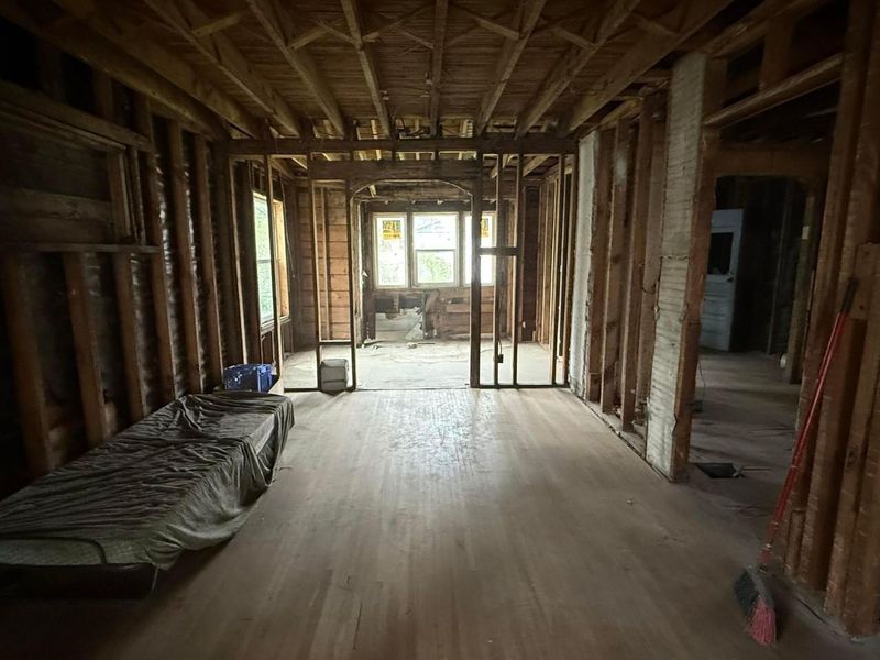 1079 Ellsworth Avenue, Columbus, OH 43206 Photo 3