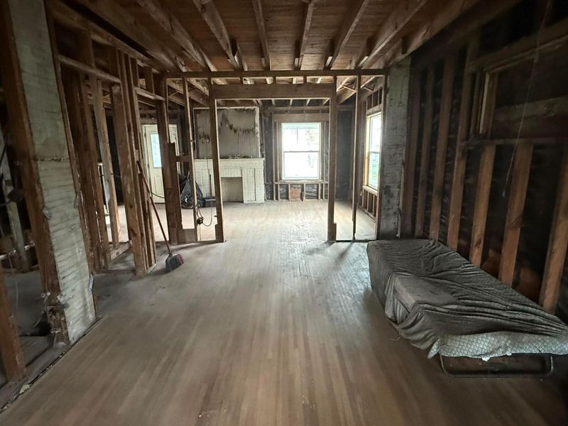 1079 Ellsworth Avenue, Columbus, OH 43206 Photo 4