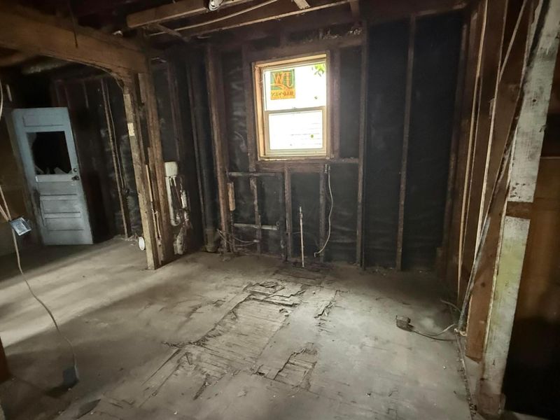 1079 Ellsworth Avenue, Columbus, OH 43206 Photo 5