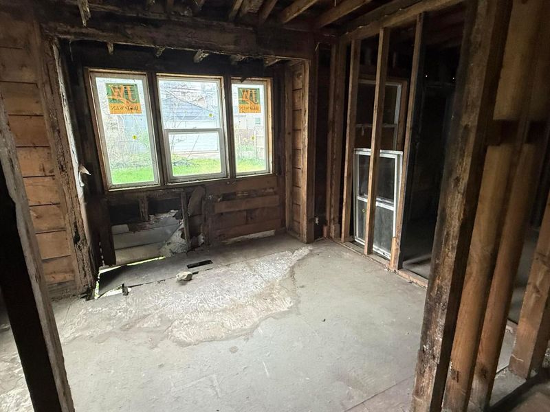 1079 Ellsworth Avenue, Columbus, OH 43206 Photo 8