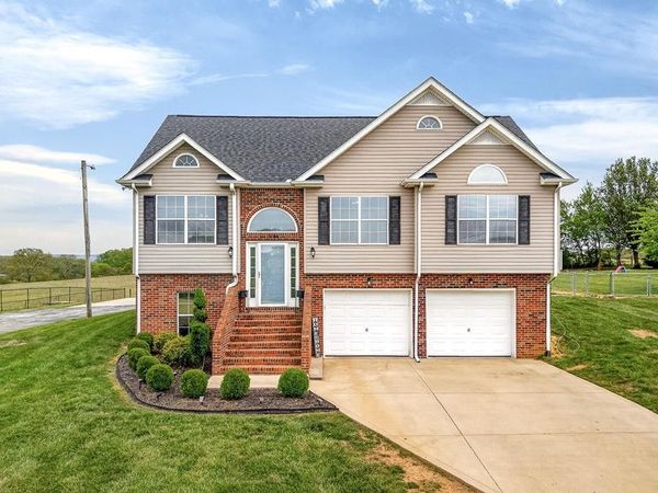 1185 Sullivan Knowles Rd, Sparta, TN 38583