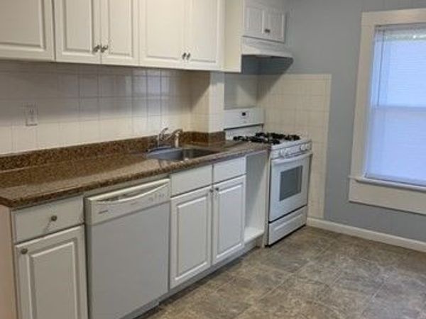 81 School St, Unit 4, Milford, MA 01757