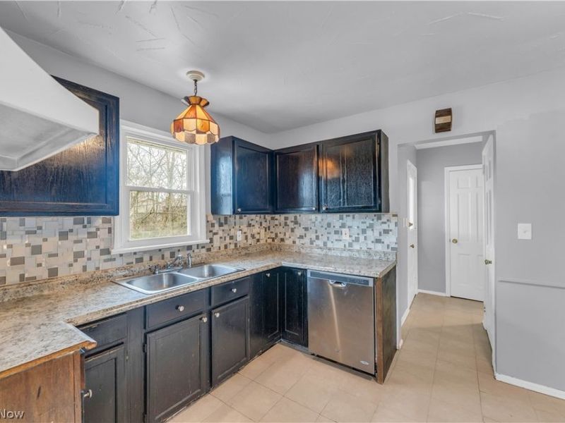 1791 Forest Drive, Euclid, OH 44117 Photo 10