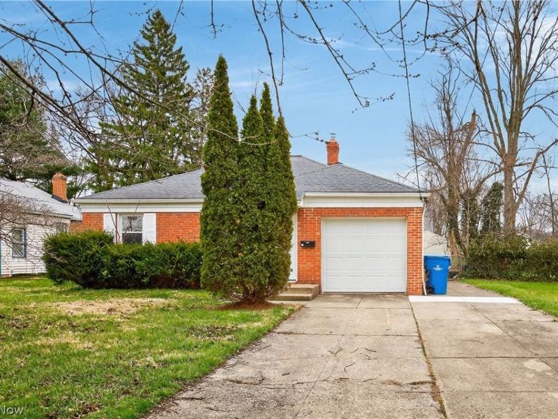 5407 Porter Road, North Olmsted, OH 44070 Photo 2