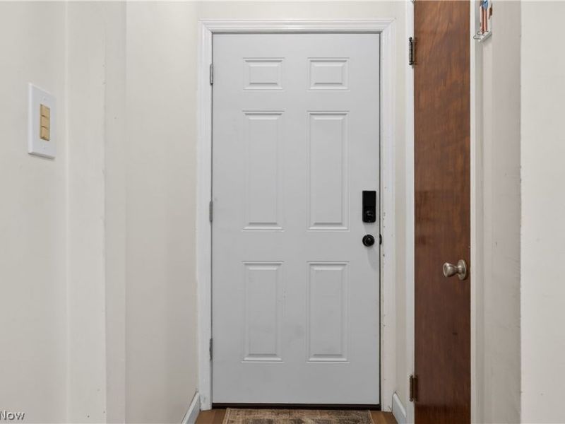 5407 Porter Road, North Olmsted, OH 44070 Photo 4