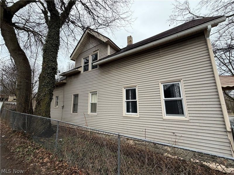 3150 W 40th Street, Cleveland, OH 44109 Photo 8