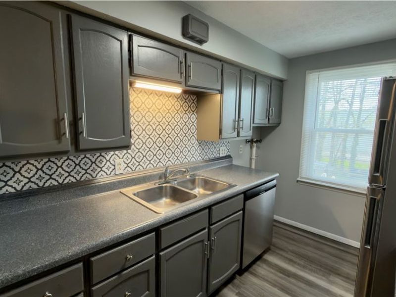 4780 Pinoak Drive, Vermilion, OH 44089 Photo 11