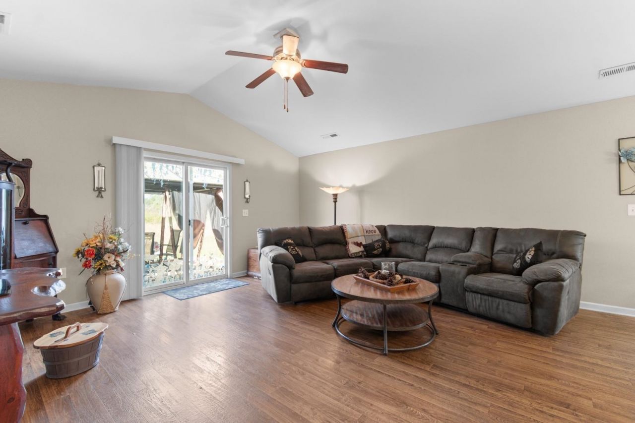 1421 Leatherman Rd. Photo 12