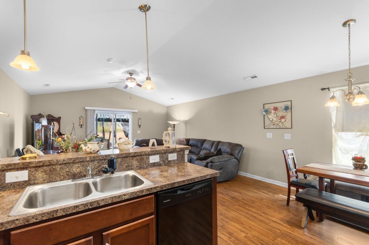 1421 Leatherman Rd. Photo 6