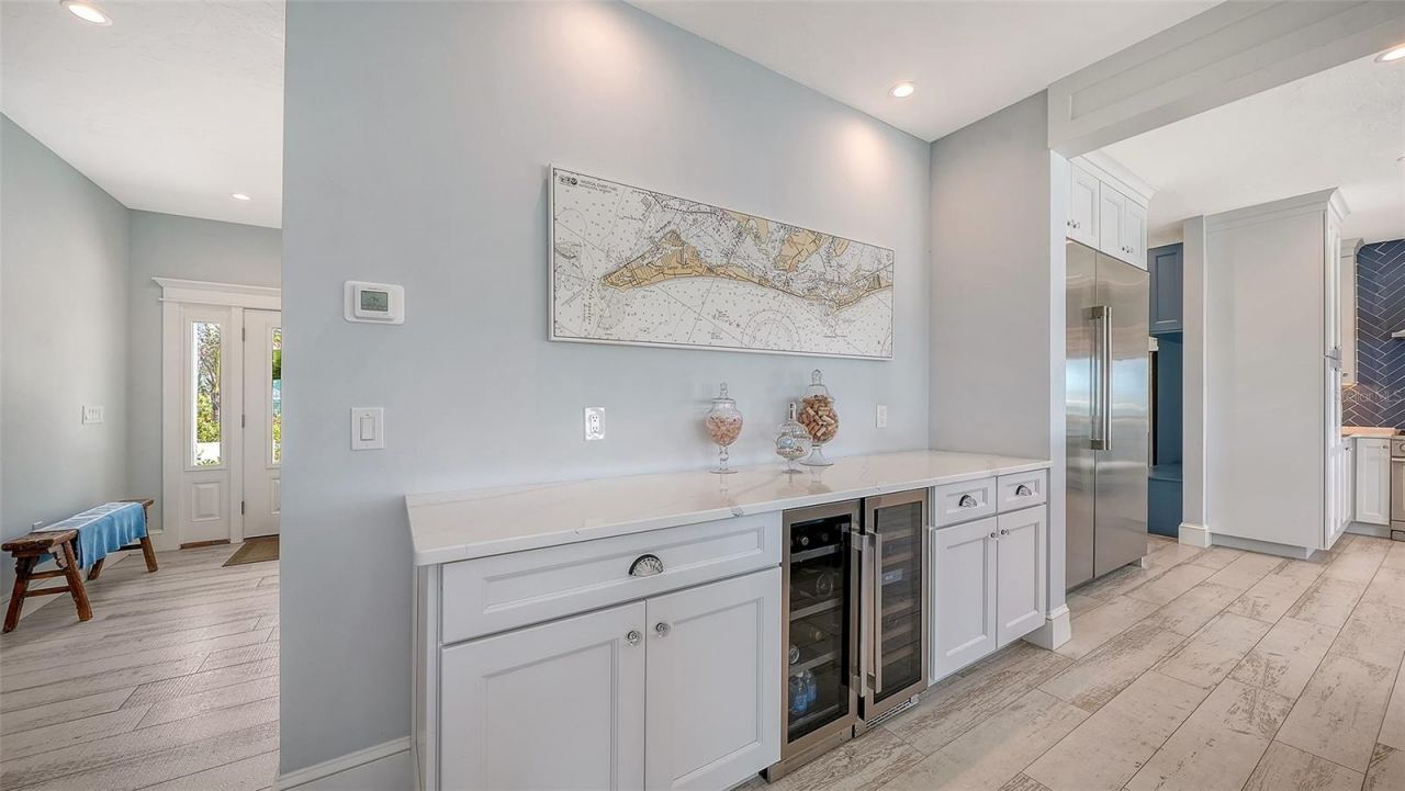 723 Key Royale Drive, Holmes Beach, FL 34217 Photo