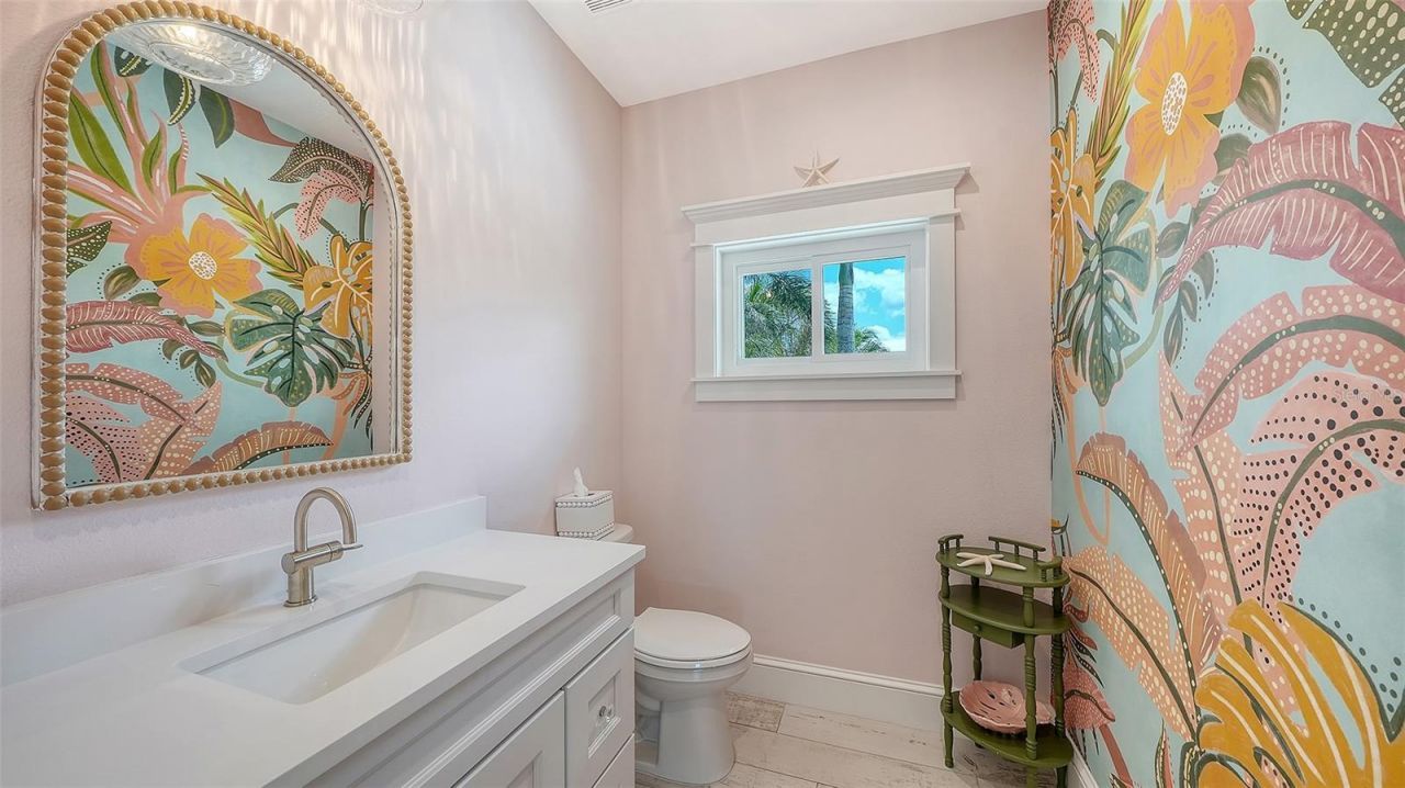 723 Key Royale Drive, Holmes Beach, FL 34217 Photo