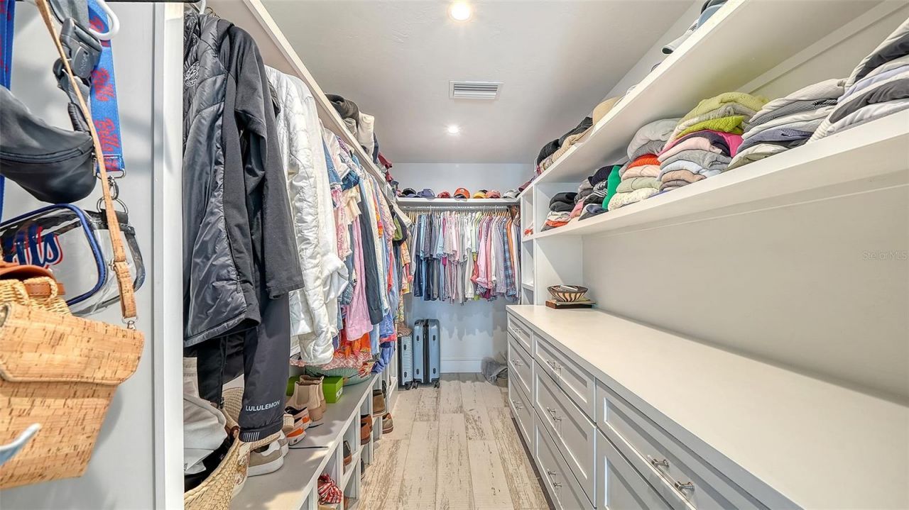 723 Key Royale Drive, Holmes Beach, FL 34217 Photo