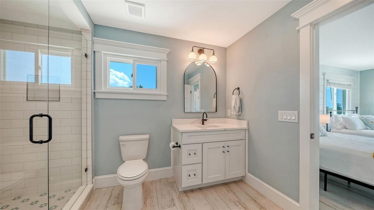 723 Key Royale Drive, Holmes Beach, FL 34217 Photo