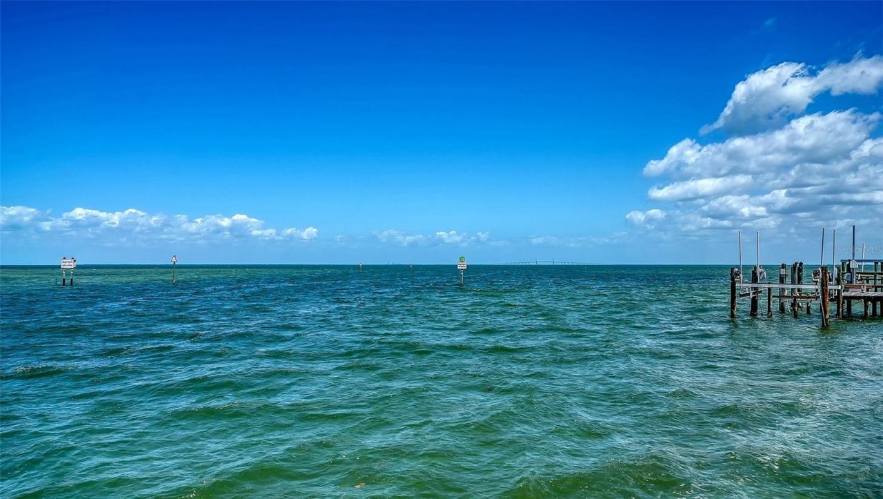 723 Key Royale Drive, Holmes Beach, FL 34217 Photo