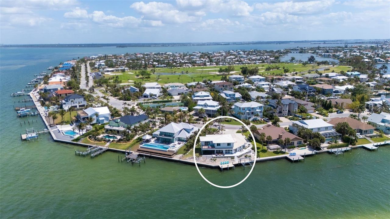 723 Key Royale Drive, Holmes Beach, FL 34217 Photo